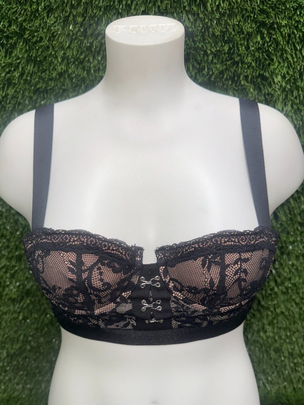 ADORE ME TEMPERANCE CONTOUR BALCONETTE BRA SZ 32B